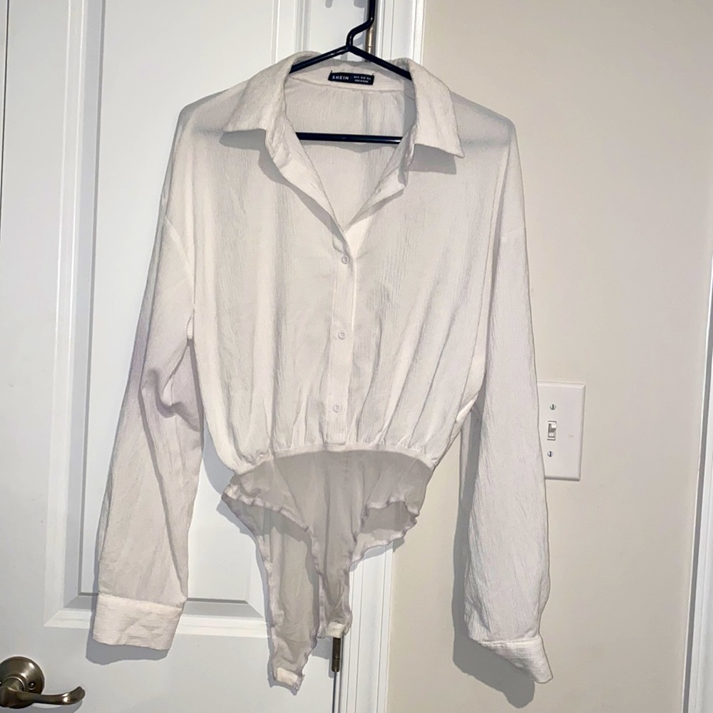 Light and airy body suit! Gorgeous texture.